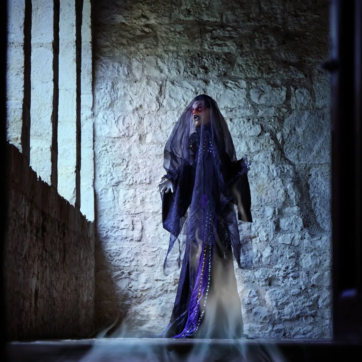 Automate dame animée et sonore Halloween 170cm