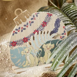 Décoration Disney à poser boule de Noël Le Roi Lion bois H21,5cm