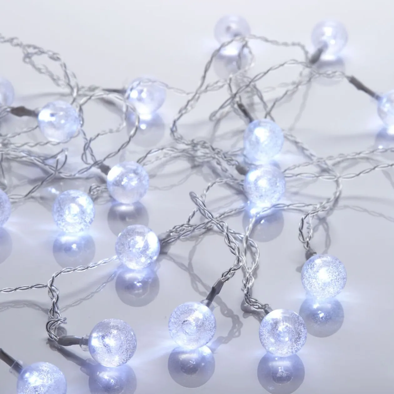 Guirlande boules lumineuses solaire blanc froid clignotant fixe 5,8 m