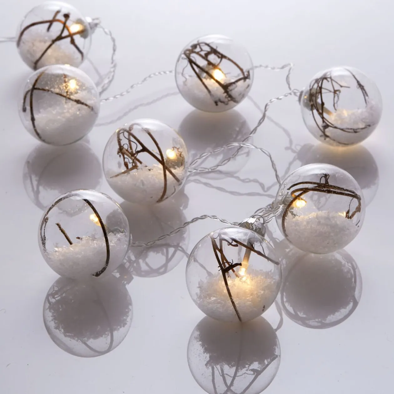 Guirlande lumineuse boules fantaisie intérieur 8 LED